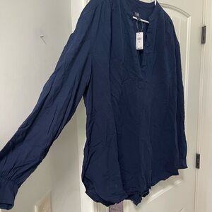 Women’s GAP long sleeve lightweight top